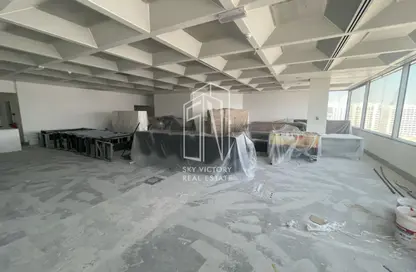 نصف طابق - استوديو - 2 حمامات للايجار في شارع حمدان - أبوظبي