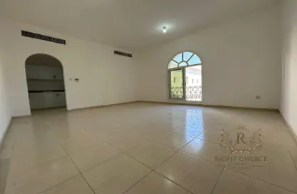 صورة لـ غرفة فارغة شقة - 1 حمام للايجار في فيلات مدينة خليفة آيه - مدينة خليفة أ - مدينة خليفة - أبوظبي ، صورة رقم 1