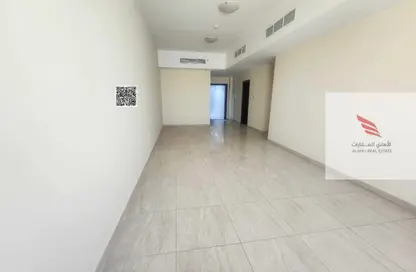 Apartment - 3 Bedrooms - 3 Bathrooms for rent in Al Jurf 3 - Al Jurf - Ajman Downtown - Ajman