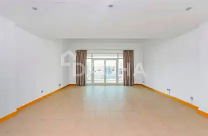Apartment - 1 Bedroom - 2 Bathrooms for rent in Al Tamr - Shoreline Apartments - Palm Jumeirah - Dubai