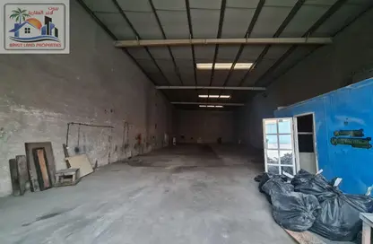 Warehouse - Studio for rent in Industrial Building 13 - Industrial Area 13 - Sharjah Industrial Area - Sharjah