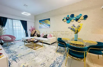 صورة لـ غرفة المعيشة / غرفة الطعام شقة - غرفة نوم - 2 حمامات للايجار في برج ريجيل - قرية الجميرا سركل - دبي ، صورة رقم 1
