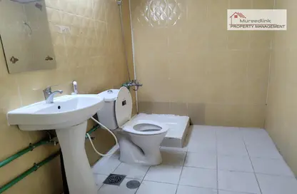 صورة لـ حمام شقة - 1 حمام للايجار في الزهراء - أبوظبي ، صورة رقم 1