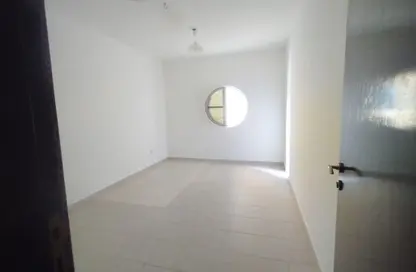 شقة - 2 غرف نوم - 2 حمامات للايجار في القاسمية - الشارقة