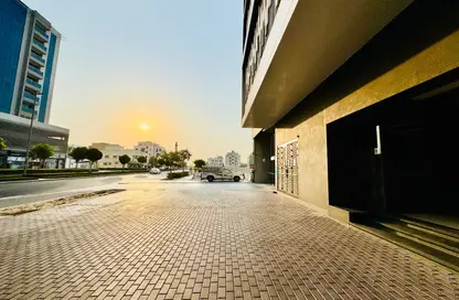 Shop - Studio - 1 Bathroom for rent in Jumeirah Garden City - Al Satwa - Dubai