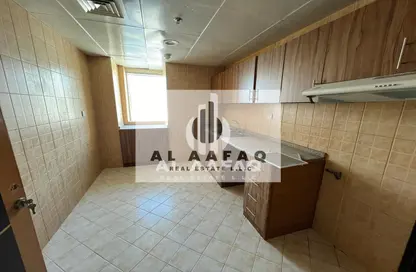Apartment - 2 Bedrooms - 2 Bathrooms for rent in Al Khan - Sharjah