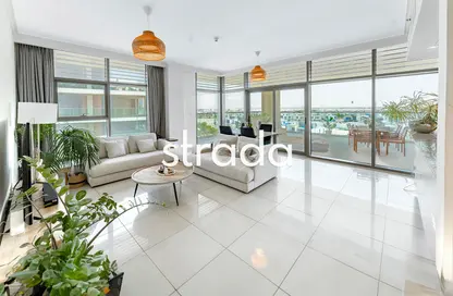 Apartment - 2 Bedrooms - 3 Bathrooms for sale in Mulberry 2 - Park Heights - Dubai Hills Estate - Dubai