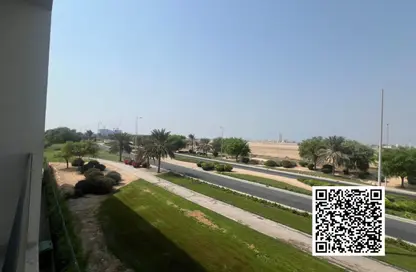 شقة - 2 غرف نوم - 3 حمامات للايجار في الزورا - عجمان
