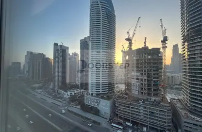 مكتب - استوديو - 1 حمام للايجار في برج تماني - الخليج التجاري - دبي