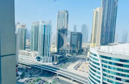 مكتب - استوديو للايجار في B2B  برج - الخليج التجاري - دبي