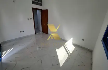 Apartment - 3 Bedrooms - 3 Bathrooms for rent in Al Khalidiya - Abu Dhabi