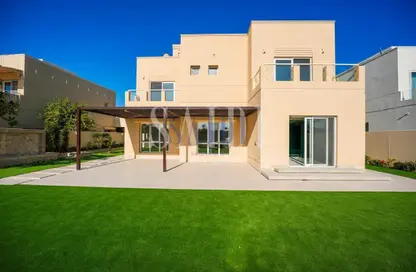 Villa - 5 Bedrooms - 5 Bathrooms for rent in Meadows 1 - Meadows - Dubai