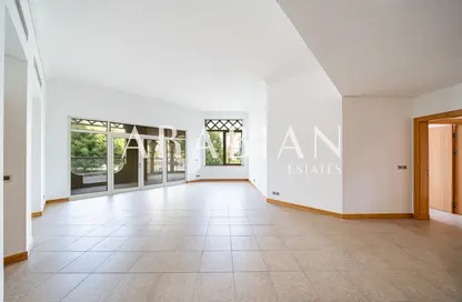 Apartment - 3 Bedrooms - 4 Bathrooms for sale in Jash Hamad - Shoreline Apartments - Palm Jumeirah - Dubai