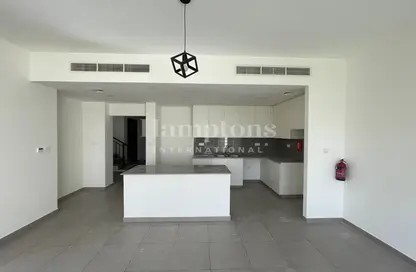 Apartment - 1 Bedroom - 1 Bathroom for rent in Zahra Breeze Apartments 4A - Zahra Breeze Apartments - Town Square - Dubai