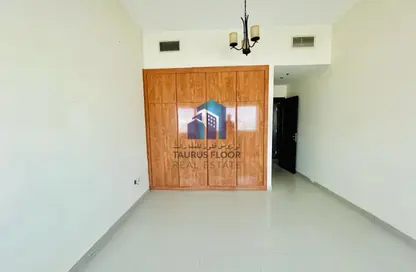 Apartment - 2 Bedrooms - 2 Bathrooms for rent in Al Mamzar Building - Al Mamzar - Deira - Dubai
