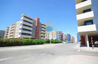 Apartment - 2 Bedrooms - 3 Bathrooms for sale in Tower 21 - Al Reef Downtown - Al Reef - Abu Dhabi