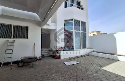 Villa - 4 Bedrooms - 3 Bathrooms for rent in Al Khabisi - Al Ain