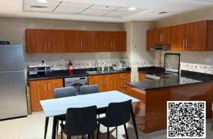 شقة - غرفة نوم - 2 حمامات للايجار في مساكن كورنيش عجمان - طريق كورنيش عجمان - عجمان