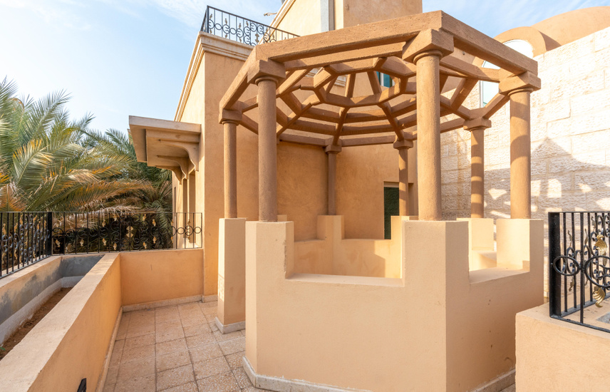 Villa for Rent in Mushrif Gardens Limited Offer! 5 Discount OR 1