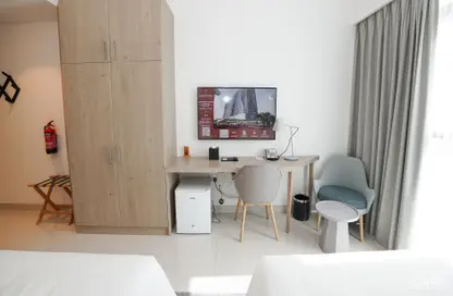 Apartment - Studio - 1 Bathroom for rent in Capital Centre - Abu Dhabi