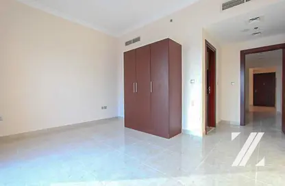 شقة - غرفة نوم - 2 حمامات للايجار في سوما ريزيدنس - مجان - دبي لاند - دبي