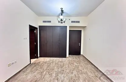 شقة - 2 غرف نوم - 2 حمامات للايجار في بناية مويليح 29 - مويلح - الشارقة شقة - 2 غرف نوم - 2 حمامات للايجار في بناية مويليح 29 - مويلح - الشارقة