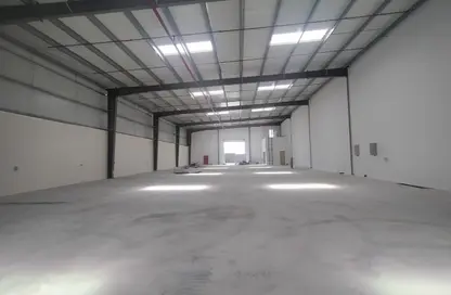 Warehouse - Studio - 2 Bathrooms for rent in Al Sajaa Industrial - Al Sajaa - Sharjah