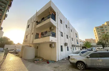 مجمع سكني - 5 حمامات للبيع في مساكن كورنيش عجمان - طريق كورنيش عجمان - عجمان