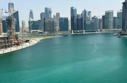 شقة - 2 غرف نوم - 4 حمامات للبيع في برج وارف الغربي - الخليج التجاري - دبي