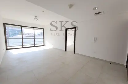 Empty Room image for: Apartment - 1 Bedroom - 2 Bathrooms for rent in SBO Tower - Al Barsha 1 - Al Barsha - Dubai, Image 1