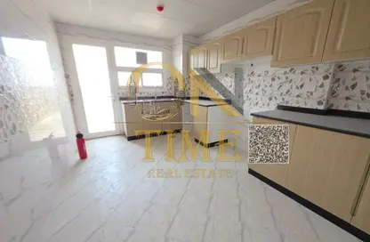 Apartment - 2 Bedrooms - 3 Bathrooms for rent in Al Rumailah building - Al Rumailah 2 - Al Rumaila - Ajman