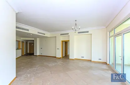 Apartment - 3 Bedrooms - 5 Bathrooms for sale in Al Khudrawi - Shoreline Apartments - Palm Jumeirah - Dubai