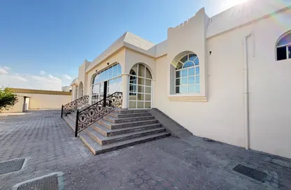 Villa - 7 Bedrooms - 7+ Bathrooms for rent in Muwafja - Wasit - Sharjah