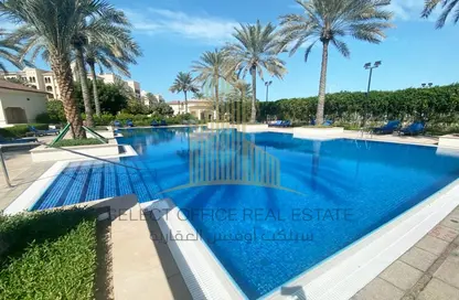 Pool image for: Apartment - 1 Bedroom - 2 Bathrooms for rent in Saadiyat Beach Residences - Saadiyat Beach - Saadiyat Island - Abu Dhabi, Image 1