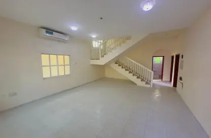 شقة - 5 غرف نوم - 8 حمامات للايجار في 3 المويهات - المويهات - عجمان شقة - 5 غرف نوم - 8 حمامات للايجار في 3 المويهات - المويهات - عجمان