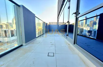 Apartment - 1 Bedroom - 2 Bathrooms for rent in Jumeirah Garden City - Al Satwa - Dubai