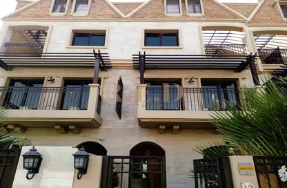 فيلا - 4 غرف نوم - 5 حمامات للايجار في قصر للعقارات - قرية الجميرا سركل - دبي