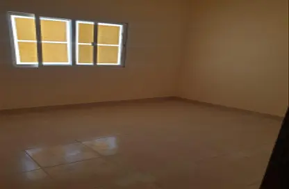 Empty Room image for: Whole Building - Studio for sale in Al Nakhil - Ajman, Image 1