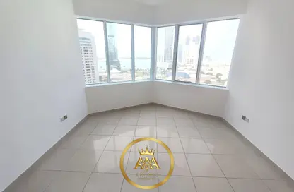 شقة - 2 غرف نوم - 2 حمامات للايجار في شارع التعاون - التعاون - الشارقة