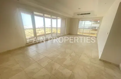 شقة - 3 غرف نوم - 5 حمامات للايجار في برج اسكيب - الخليج التجاري - دبي