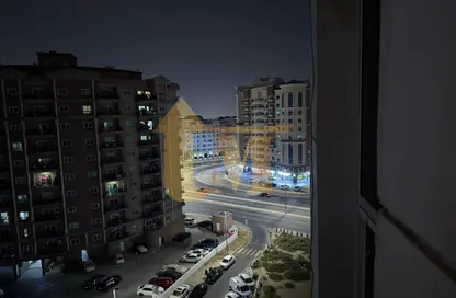شقة - 2 غرف نوم - 3 حمامات للايجار في ليدي راتان مانور - منطقة مركز الأعمال - المدينة الدولية - دبي