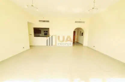 Apartment - 2 Bedrooms - 2 Bathrooms for rent in Lulu Building - Al Barsha 1 - Al Barsha - Dubai