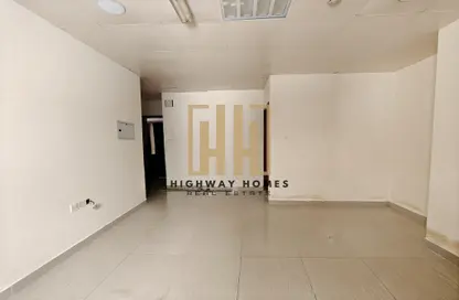 Apartment - Studio - 1 Bathroom for rent in Muwaileh 3 Building - Muwaileh - Sharjah