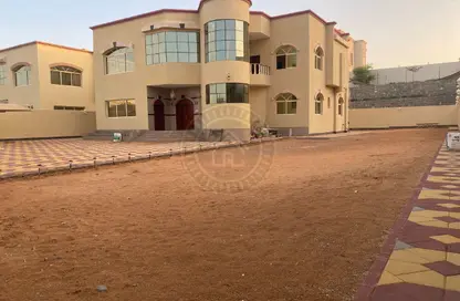 Duplex - 6 Bedrooms - 7 Bathrooms for rent in Al Dhait - Ras Al Khaimah