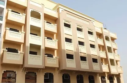 عمارة بالكامل - 8 غرف نوم - 8 حمامات للبيع في مبنى مويلح - مويلح - الشارقة