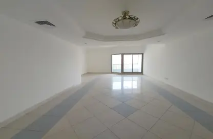 Apartment - 4 Bedrooms - 5 Bathrooms for rent in Saeed Al Alami Building - Al Taawun - Sharjah