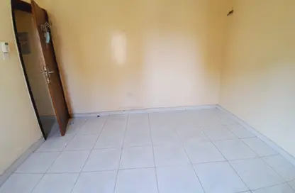Apartment - 3 Bedrooms - 1 Bathroom for rent in Al Butina B - Al Butina - Sharjah