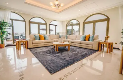 Villa - 4 Bedrooms - 5 Bathrooms for rent in Garden Homes Frond L - Garden Homes - Palm Jumeirah - Dubai