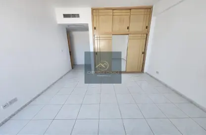 Room / Bedroom image for: Office Space - Studio - 3 Bathrooms for rent in Al Wasl Tower - Sheikh Zayed Road - Dubai, Image 1