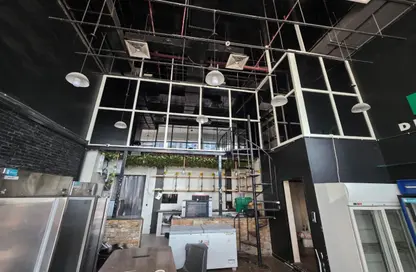 Shop - Studio - 1 Bathroom for rent in Oxford Tower - Business Bay - Dubai